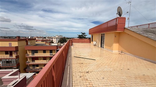 Appartamento con Esclusivo Attico Abitabile e Terrazza Panoramica